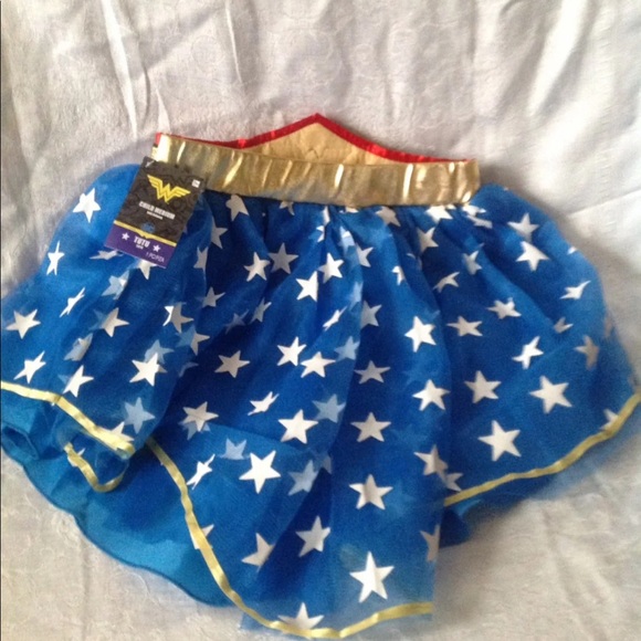 NWT childs M Wonder Woman tutu skirt - Picture 3 of 3